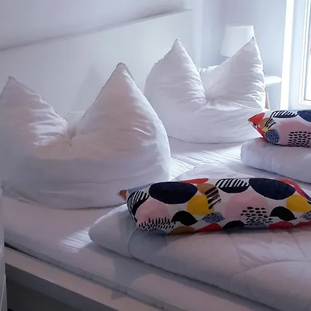 Am Malchiner Mit Boot Und Kanu Lägenhet