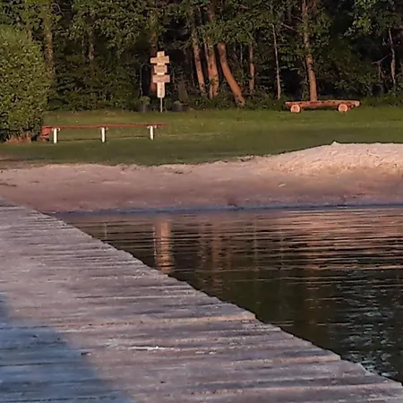 Am Malchiner Mit Boot Und Kanu Basedow (Mecklenburg-Vorpommern)